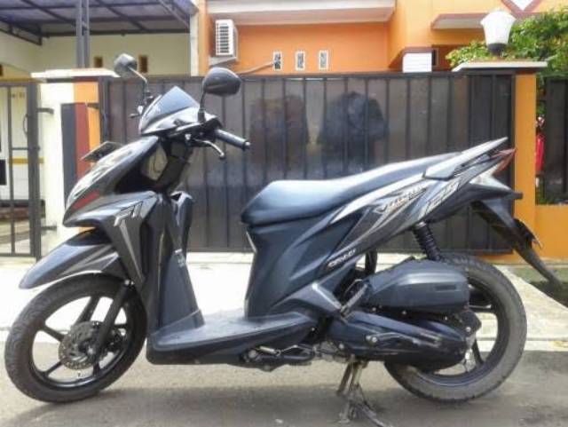 STIKER STRIPING VARIO TECHNO 2012 HITAM