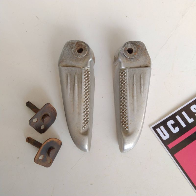ORIGINAL STEP BELAKANG SCOOPY KARBU FOOTSTEP PIJAKAN KAKI BELAKANG SCOOPY KARBU SEKEN ASLI ORIGINAL