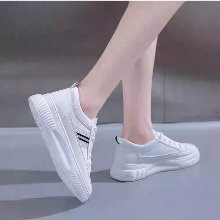 Favorite &quot;FREE BOX&quot; Sepatu Sneakers casual wanita REINA Sepatu Fashion Wanita Sepatu Wanita Korea 9068