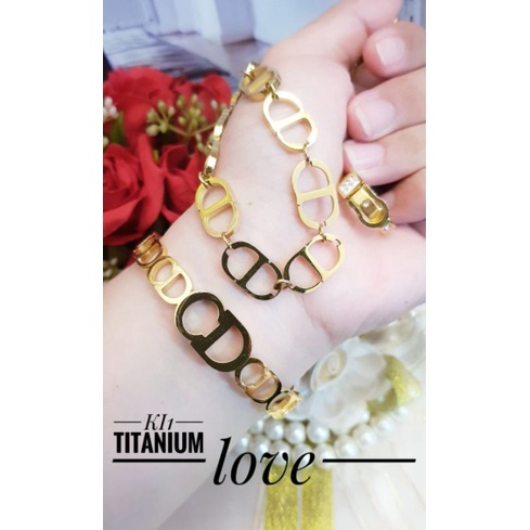 Titanium berlapis Mas