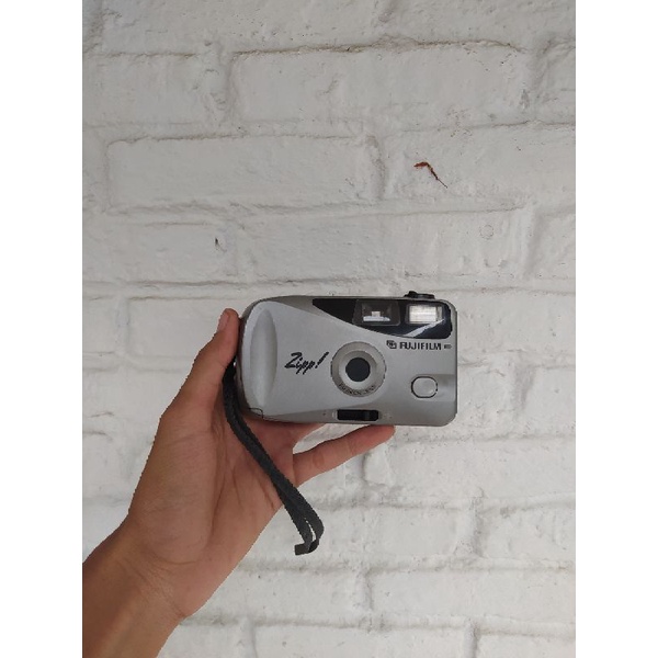 Kamera Analog Fujifilm - Zipp