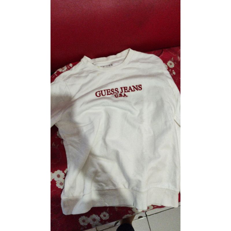 Crewneck Guess Putih Ada MINUS