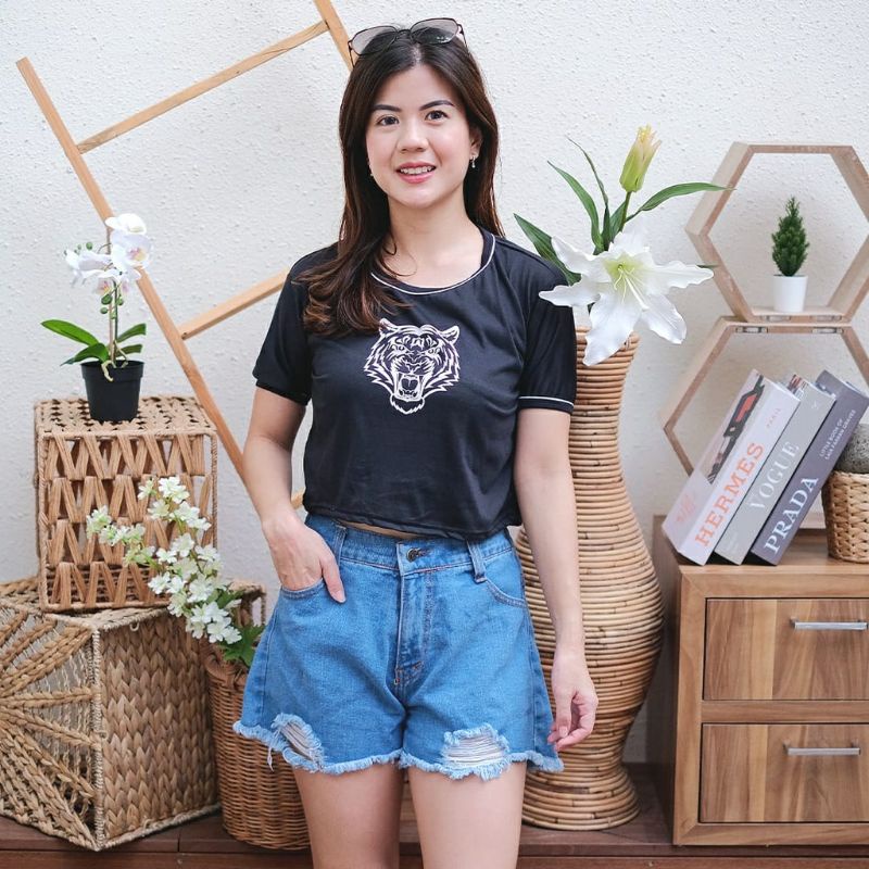 Arifirn Kaos Crop List Wanita