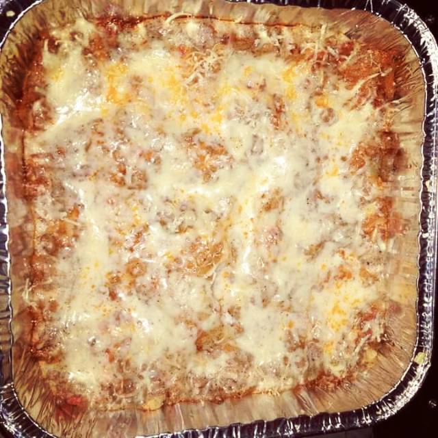 

Lasagna full daging, keju mozzarella & cheddar