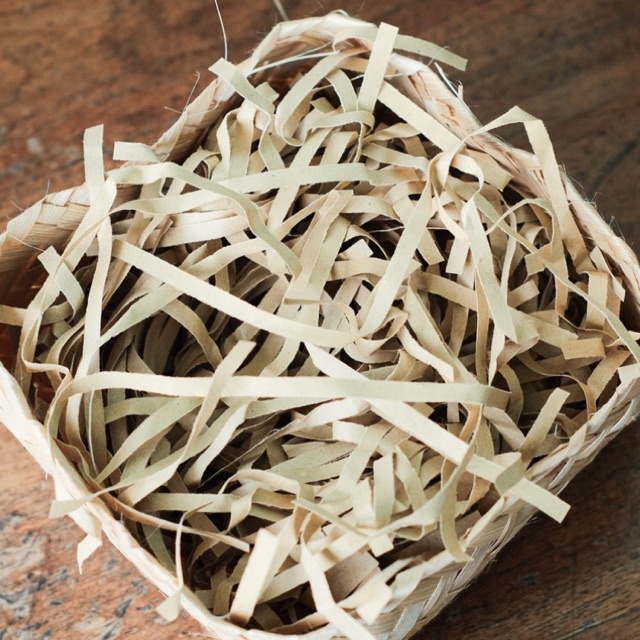 

Kertas Cacah Hampers 50g