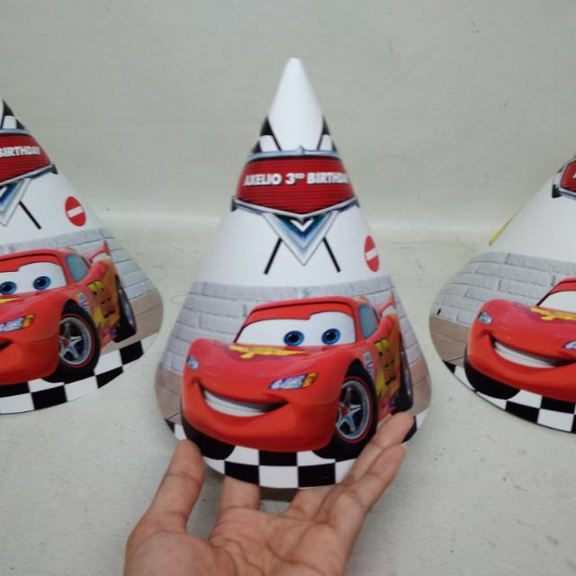 Topi kerucut cars / topi ultah kerucut cars