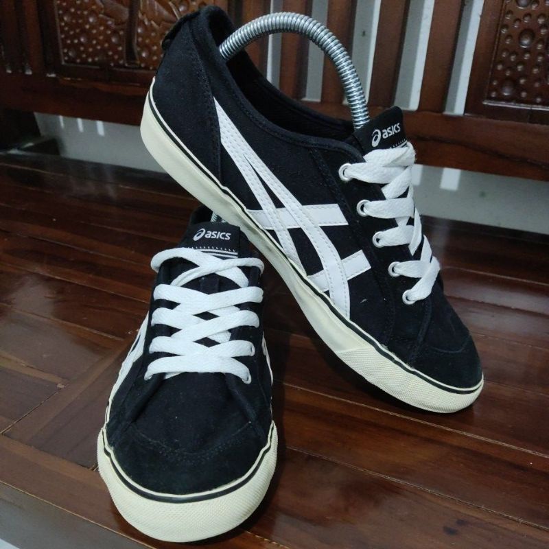 Sepatu Asics Trono Bekas