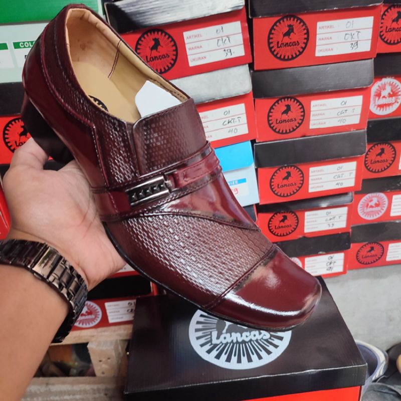 Sepatu pantofel pria kulit asli kilap