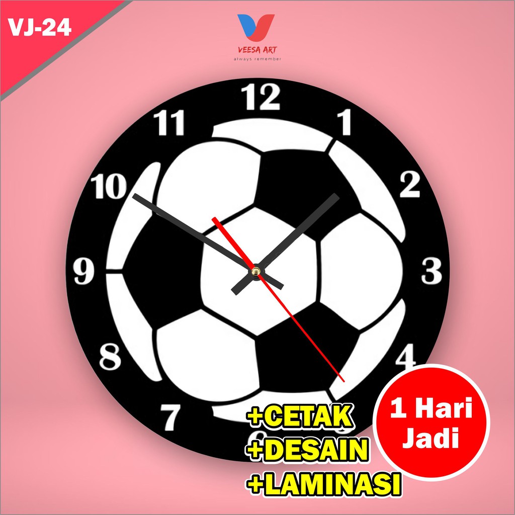 Jam dinding Gambar bola sepak football Karakter Warna Hitam Putih Bulat kamar Tidur cowok laki fans keren unik dekorasi Cewek yg BAgus Keren Ukuran Diameter 30cm 40cm Hiasan Pajangan Wall Decor Estetik Aesthetic Ruangan Tamu Kerja Minimalis Mewah Bunyi