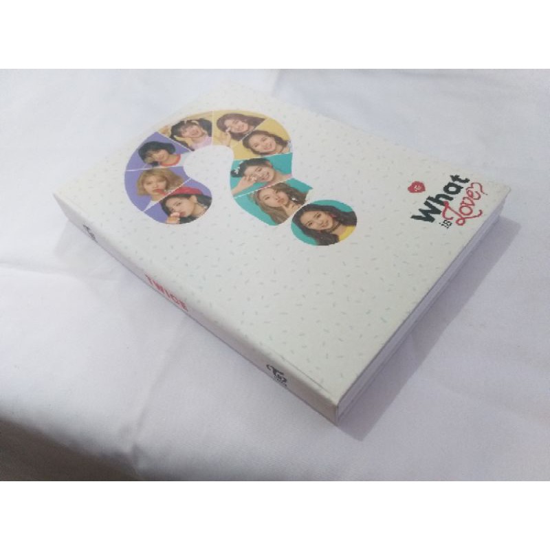 

BUKU SKETSA HARDCOVER TEMA K-POP GIRLBAND TWICE WHAT IS LOVE