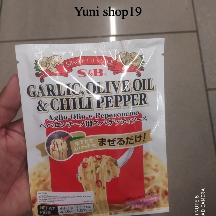 

s&b spagetti garlic & chili sauce