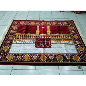 Pajangan dinding motif ka bah warna maroon  Diskon