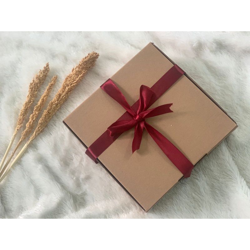 

Hampers Kado Hijab Murah /Gift box Hadiah