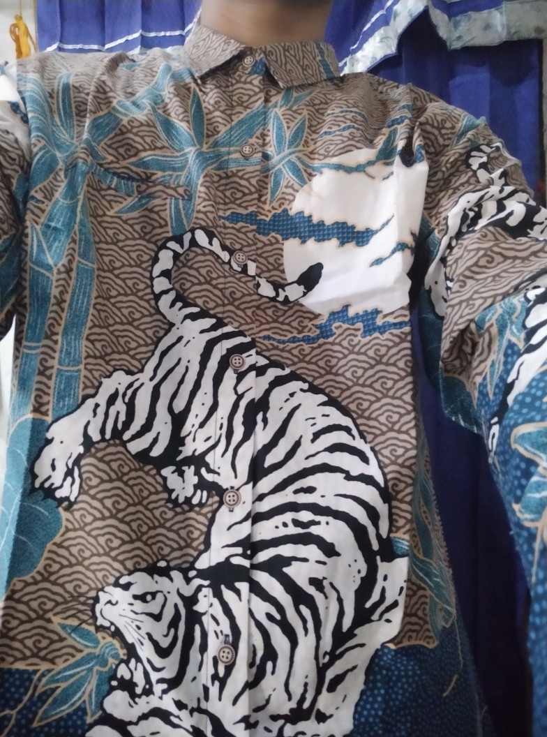 M231 Kemeja Pria Batik Panjang Coklat 1726a