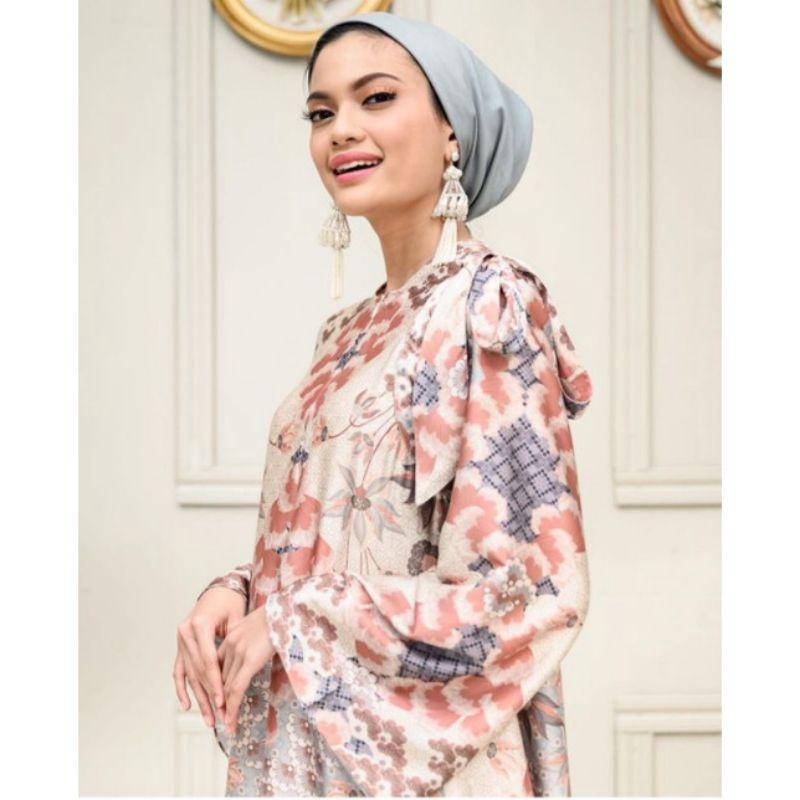 CHLOE TUNIC CHLOE TUNIK WEARING KLAMBY | CHLOE TUNIC SIZE M