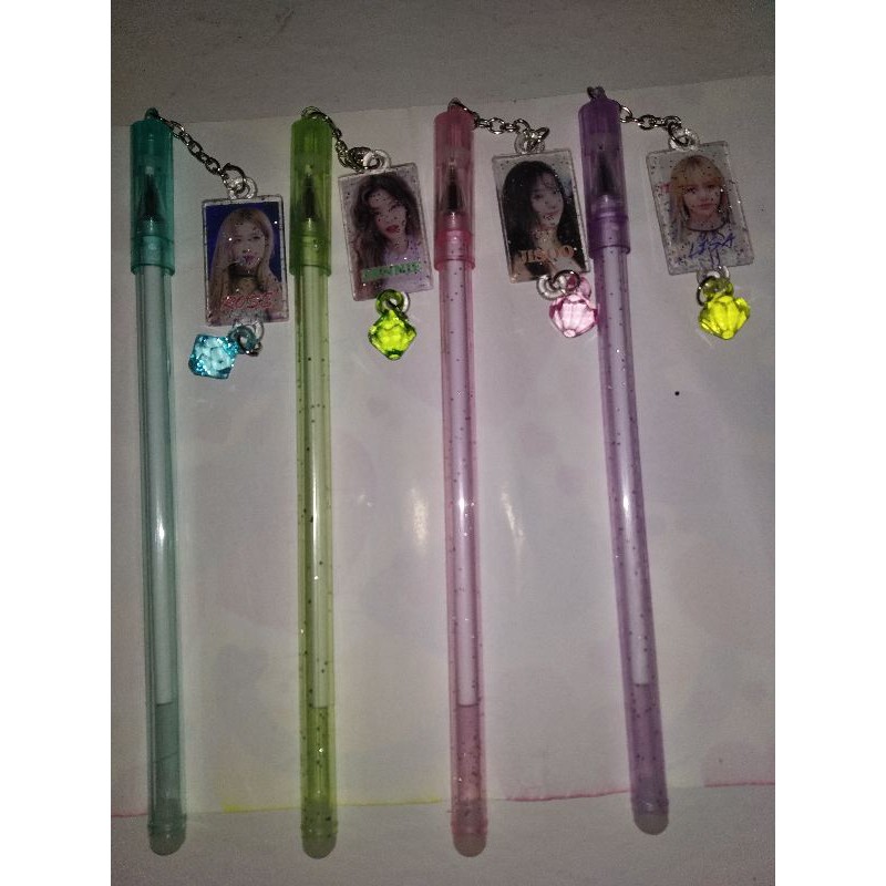 

Pen Gel Bandul Gambar Blackpink