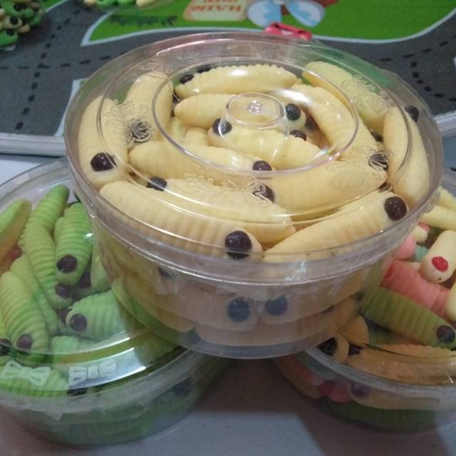 

Kue nastar ulat