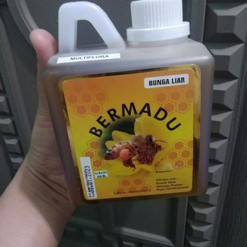 

madu asli 100% / madu murni 700gr (500ml)