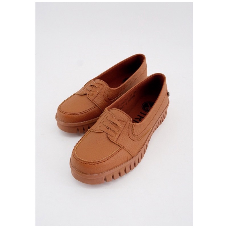 Preloved sepatu triset