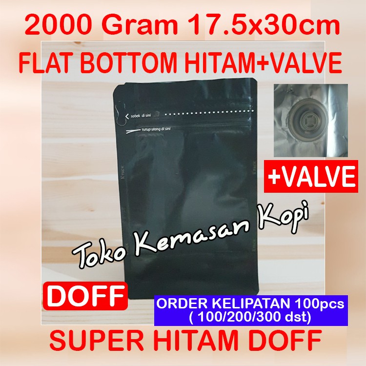 

Kemasan Kopi 1000 gr Flat Bottom Hitam DOFF 2000+Zipper+Valve (175x300x80x80mm)