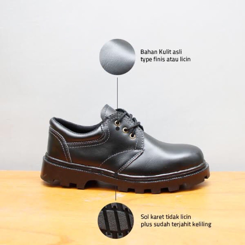 Sepatu safety pendek hitam bahan kulit sapi asli