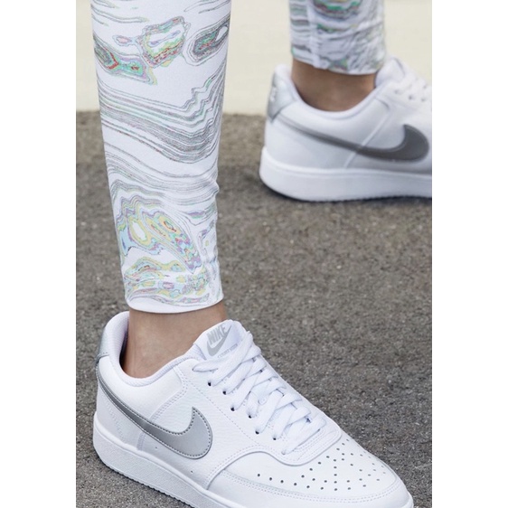 wmns nike court vision low
