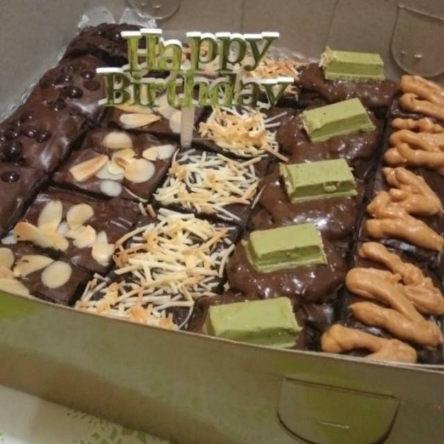 

Brownies sekat ukuran 20x20 cm