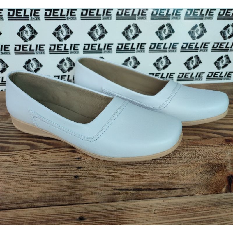 Sepatu wanita akper putih/Sepatu pantofel wanita perawat plat shoes