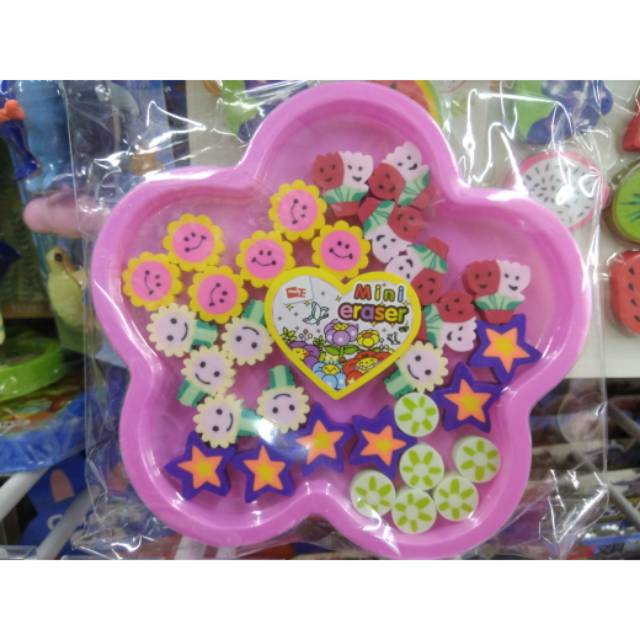 

Penghapus karakter lucu. Flower, ice cream, animal