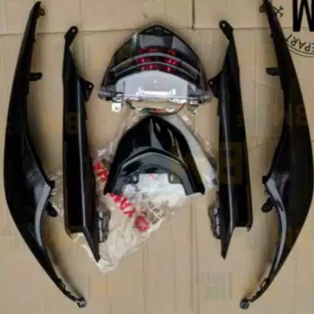 promo SAMBUNGAN BODY MIO SOUL GT 1 SET Sambungan body mio soul GT hitam