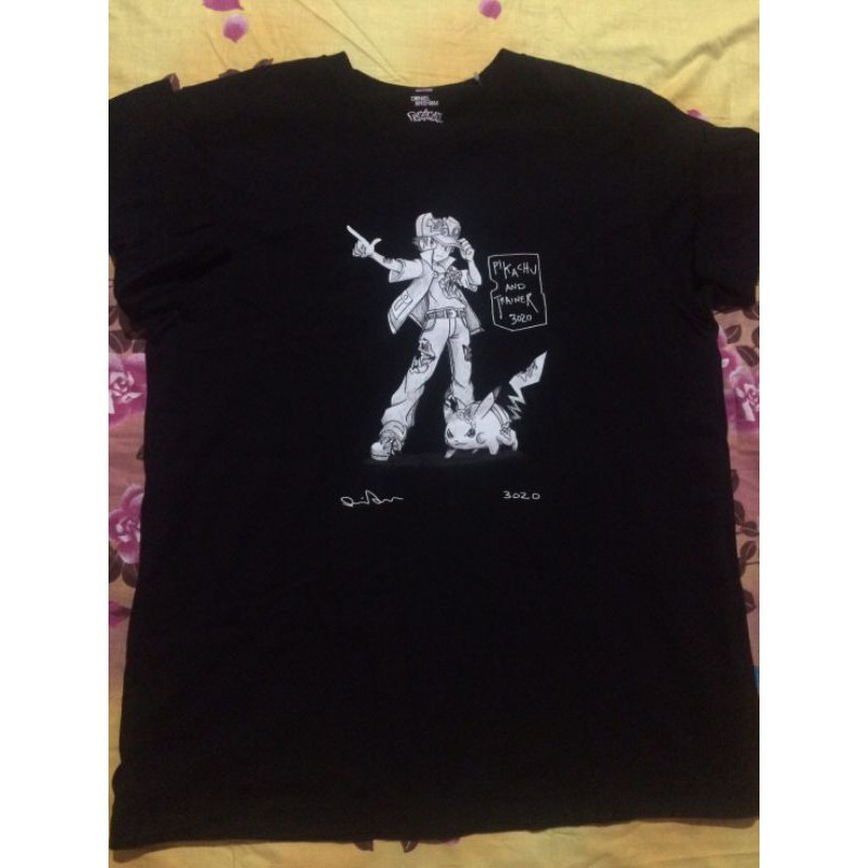 preloved kaos oversized uniqlo