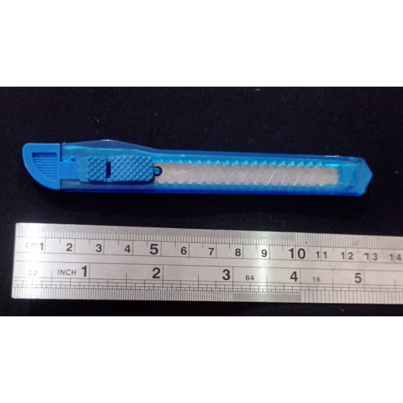 

CUTTER Pemotong