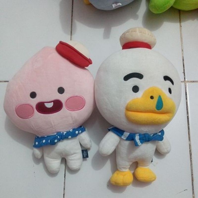 boneka apeach sepasang