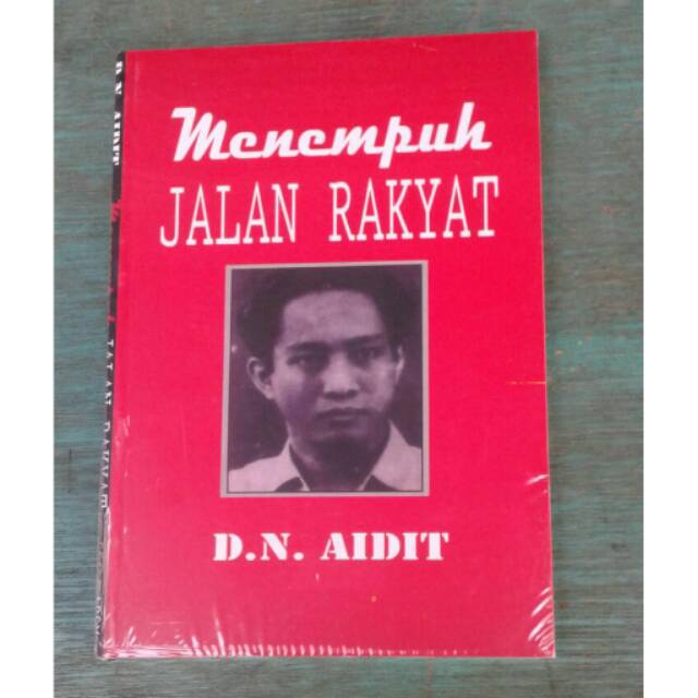 Menempuh Jalan Rakyat