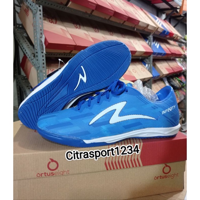 Sepatu futsal Infinity Terlaris sepatu futsal specs infinity Terbaru