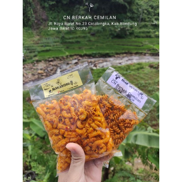 

Makaroni Kering Pedas Daun Jeruk Size 100gram