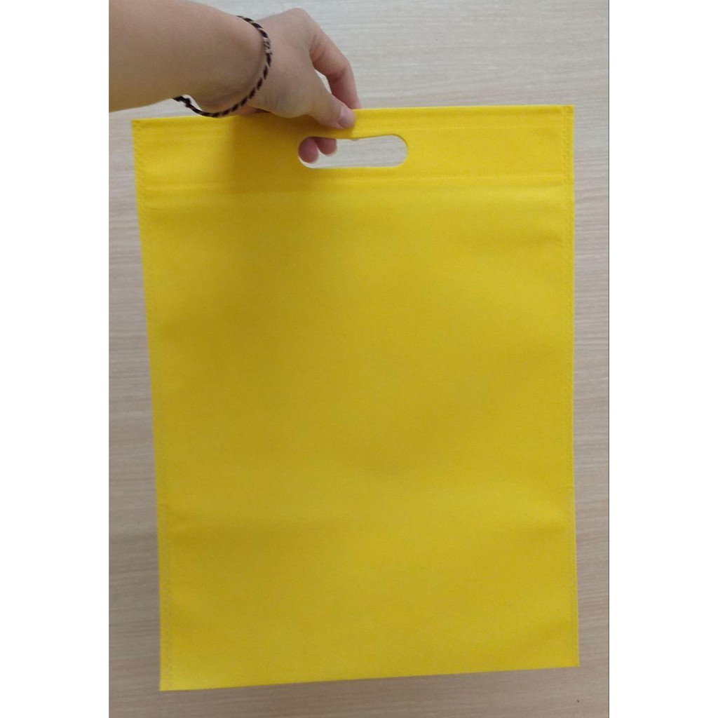 

GOODIE BAG SPUNBOND OVAL 30x40 / Tas Belanja Murah / Kantong Belanja / Souvenir