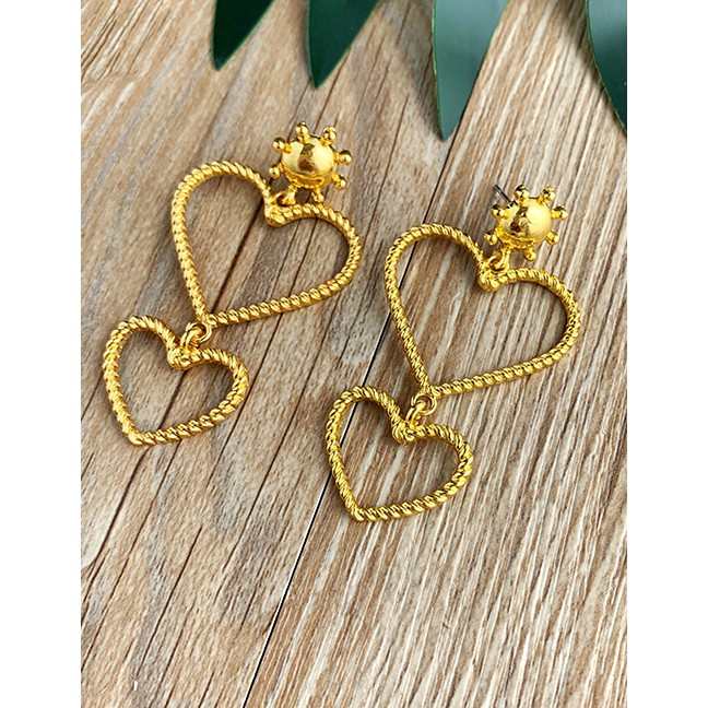 LRC Anting Tusuk Fashion Gold Alloy Hollow Love Earrings F62400