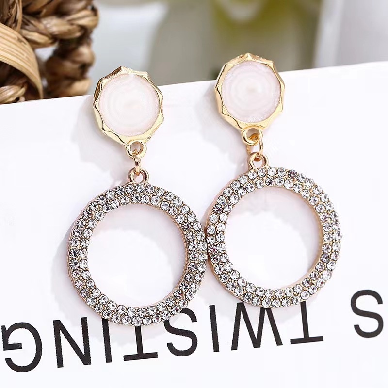 Anting Tusuk Gantung Desain Geometri Hias Berlian Gaya Klasiksimple Untuk Wanita