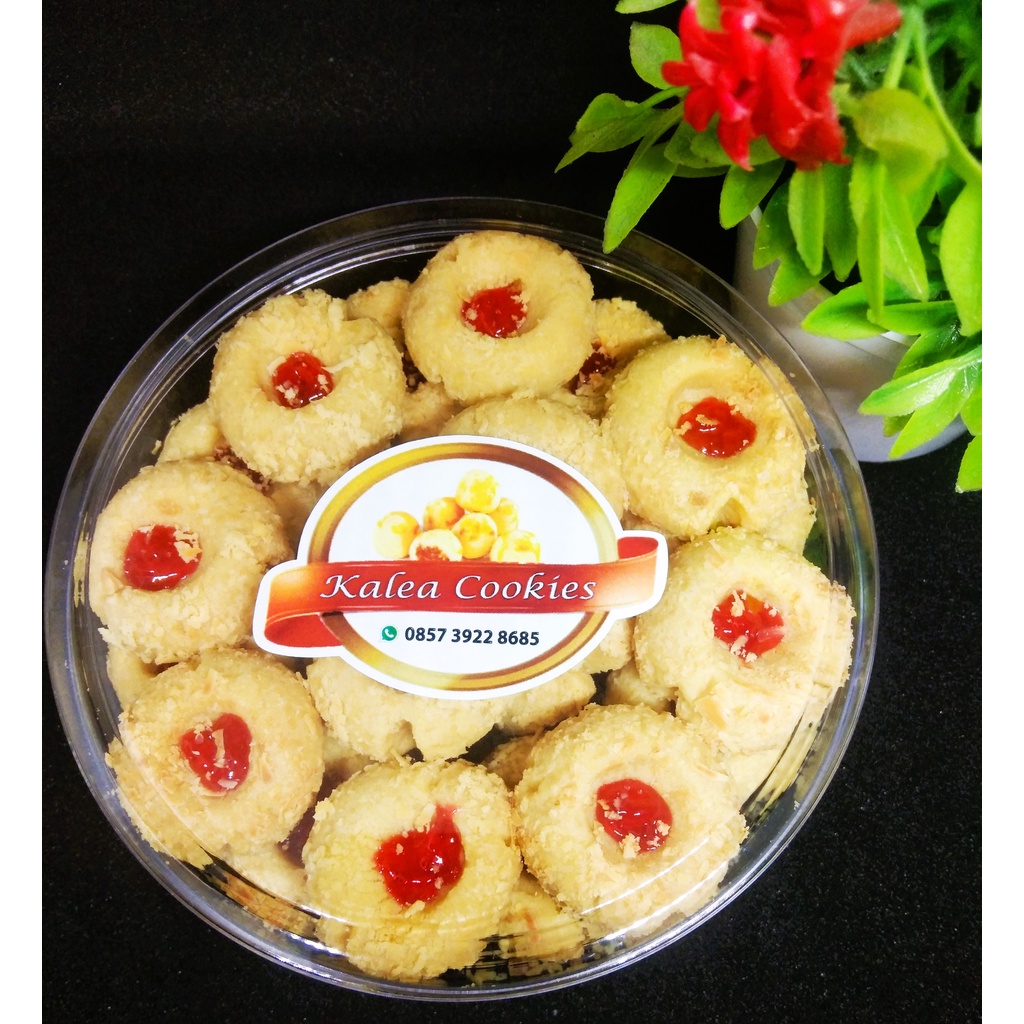 

Thumbprint Strawberry Homemade Bali/Cookies Bali/Kue Lebaran/Kue kering