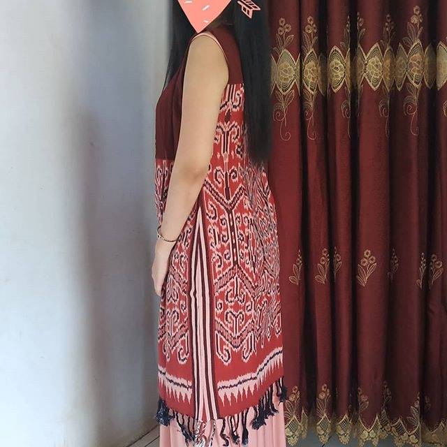 Outer tenun ikat