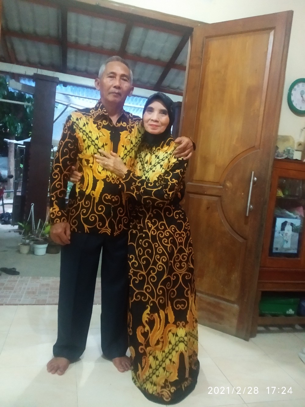 Maura Couple - Sania Ruffle Kuningan Batik Couple Ori Ndoro Jowi Dnt Garansi