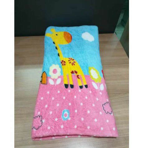 Thermal Blanket King Rabbit Selimut Hangat, 150×200 cm Giraffe