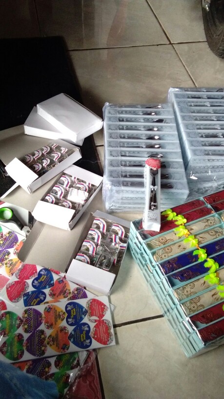 Souvenir Pernikahan Tatakan Gelas Box