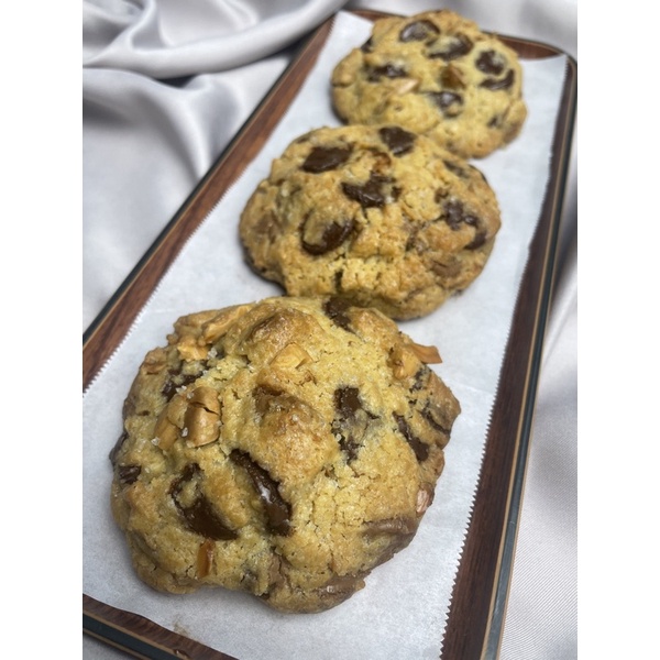 

premium soft baked cookies