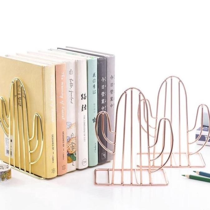 

PROMO BOOK END KAKTUS HOLDER PENYANGGA BUKU DEKORASI BAHAN METAL PREMIUM DISCOUNT