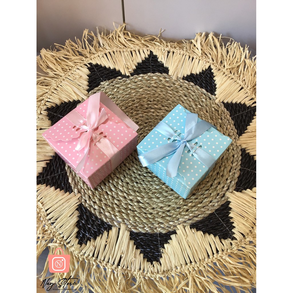 

Gift box/ hard box/ kotak kado kecil