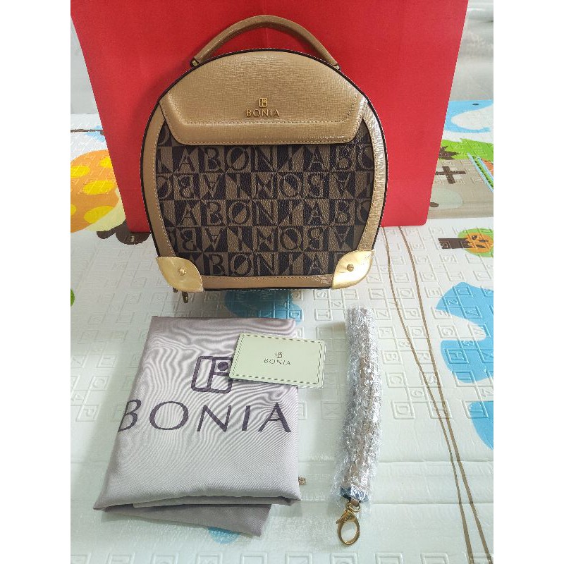 BONIA Sonia size M New harga Preloved