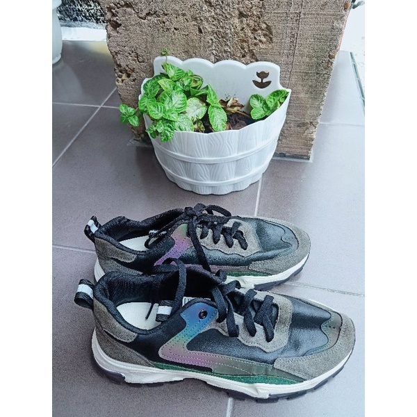 Sepatu Second Branded