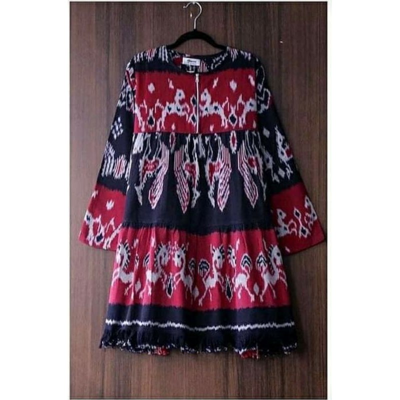 dress model mekar